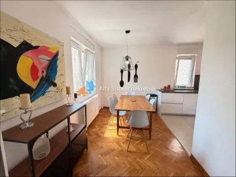 Izdavanje, četvorosoban stan, 98m², Savski Venac, Beograd - image 3