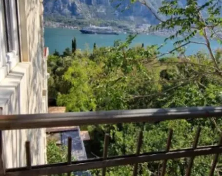 Sale, two bedroom apartment, 200m², Prčanj, Kotor - image 5