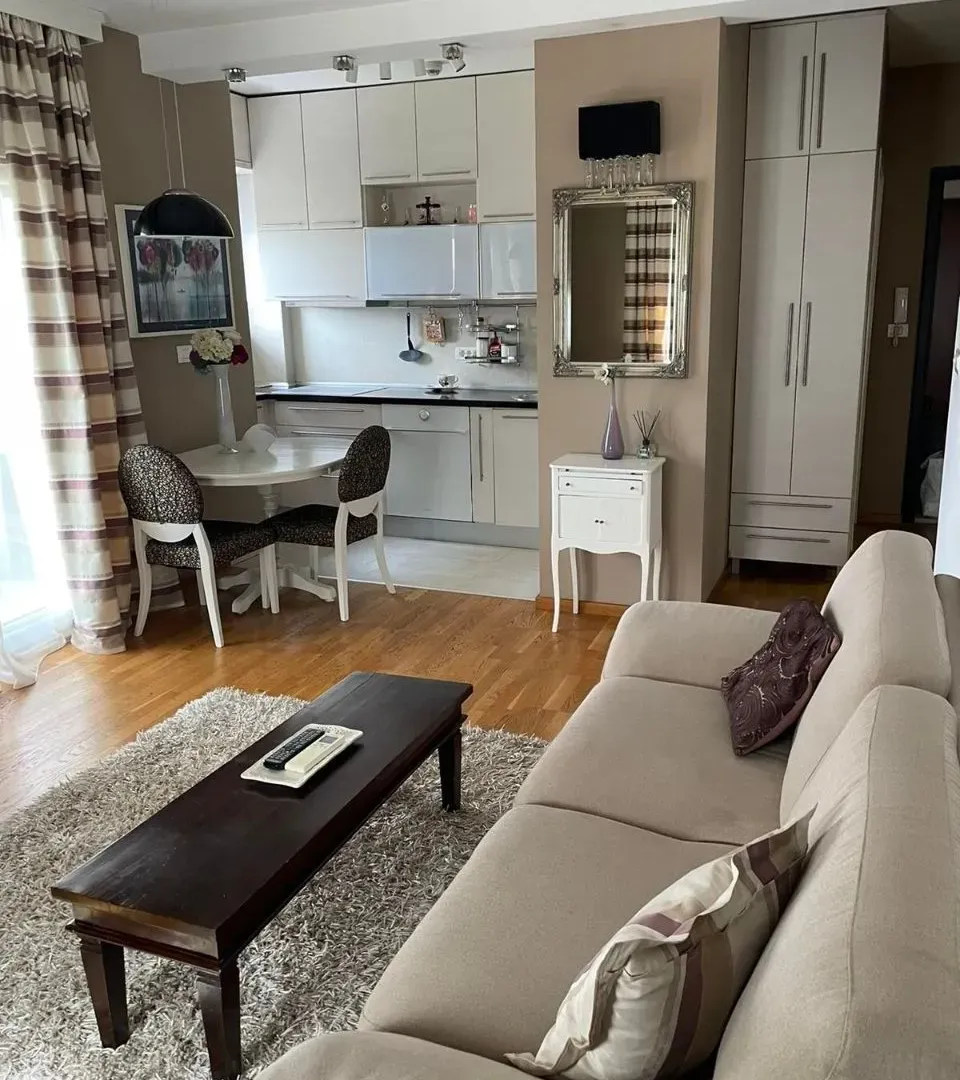 Izdavanje, dvosoban stan, 65m², City Kvart, Podgorica