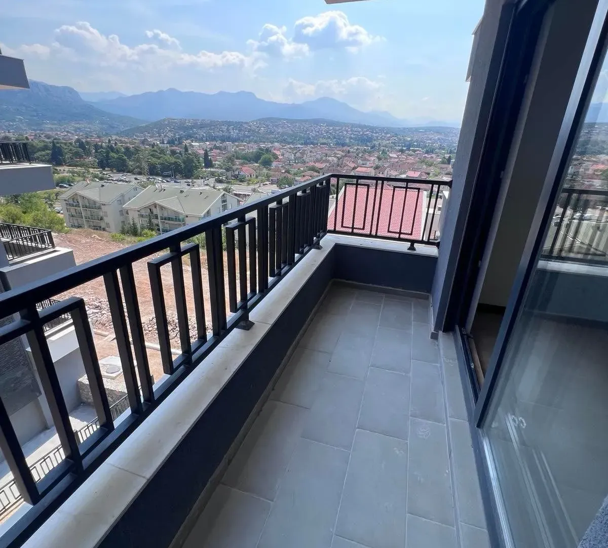 Prodaja, dvosoban stan, 89m², Gorica C, Podgorica