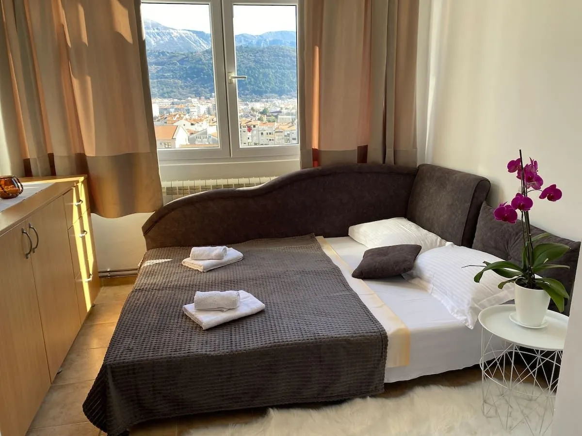 Rent, three bedroom apartment, 80m², Budva, Crna Gora