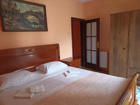 Izdavanje, dvosoban stan, 65m², Dobrota, Kotor - image 7