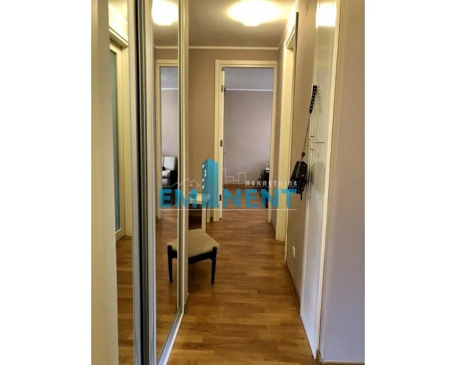 Izdavanje, dvosoban stan, 68m², Novi Beograd Blok 67, Novi Beograd Sve Podlokacije