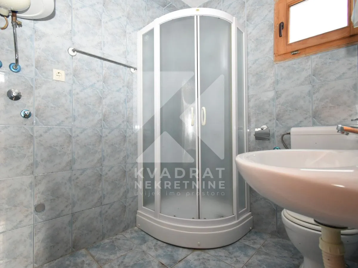 Prodaja, kuća, 200m², Tološi, Podgorica