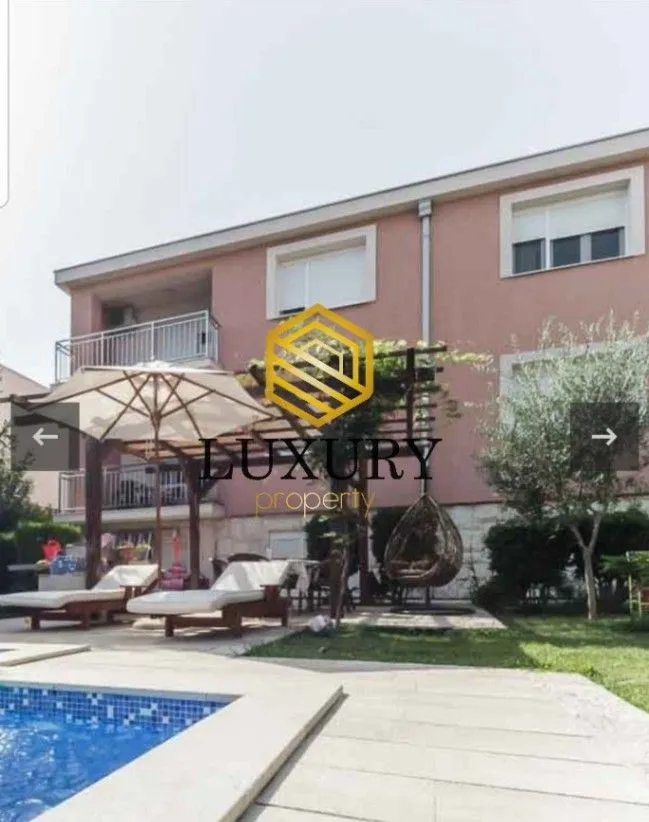 Rent, house, 330m², Gorica C, Podgorica