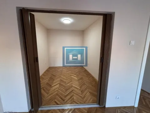 Prodaja, trosoban stan, 107m², Centar, Jagodina - image 19