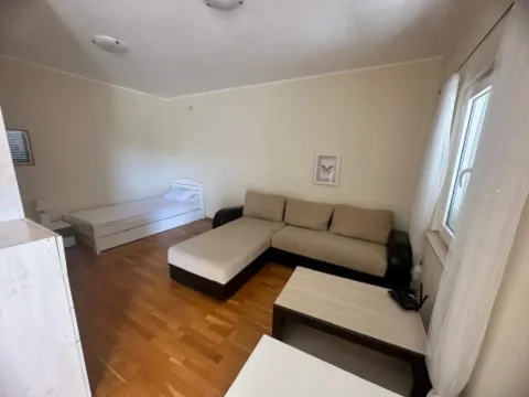 Prodaja, jednosoban stan, 78m², Petrovac, Budva - image 10