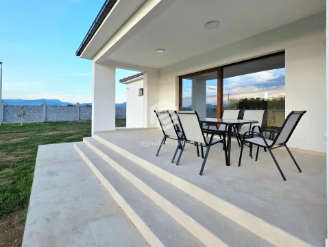 Rent, house, 190m², Golubac, Srbija - image 12