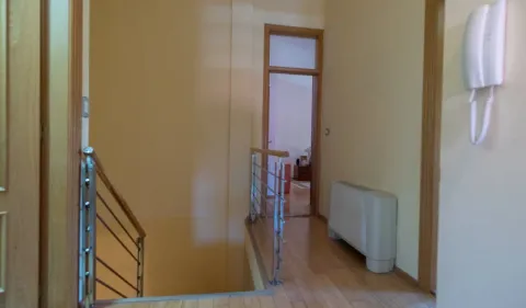 Prodaja, četvorosoban stan, 193m², Preko Morače, Podgorica - image 12