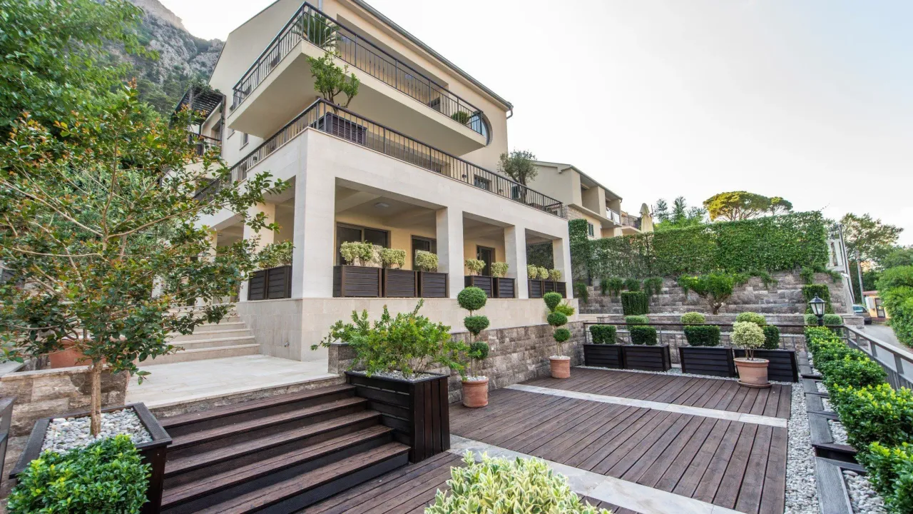 Sale, apartment, 510m², Muo, Kotor