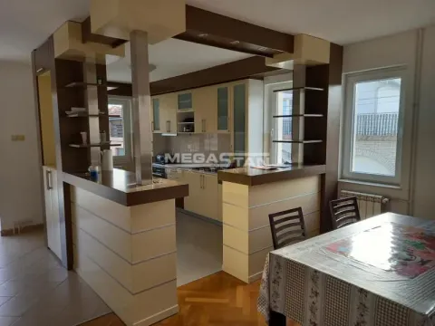 Prodaja, kuća, 490m², Mali Mokri Lug, Zvezdara Sve Podlokacije - image 17