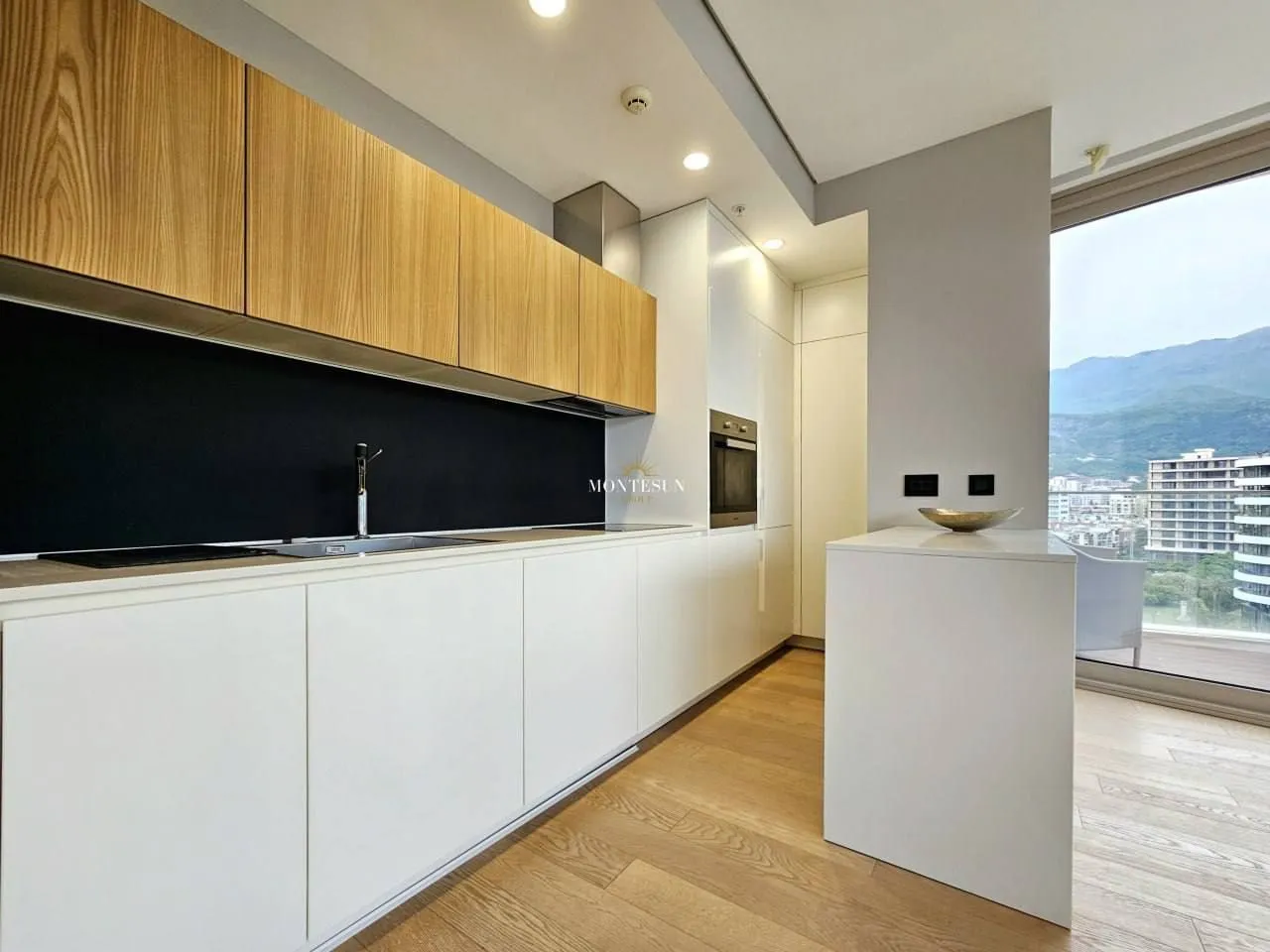 Rent, two bedroom apartment, 84m², Budva, Crna Gora