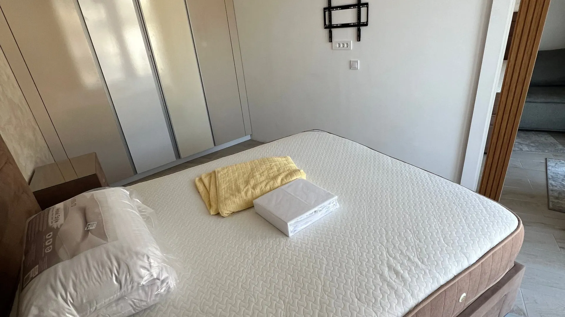 Rent, one bedroom apartment, 38m², Sutomore, Bar