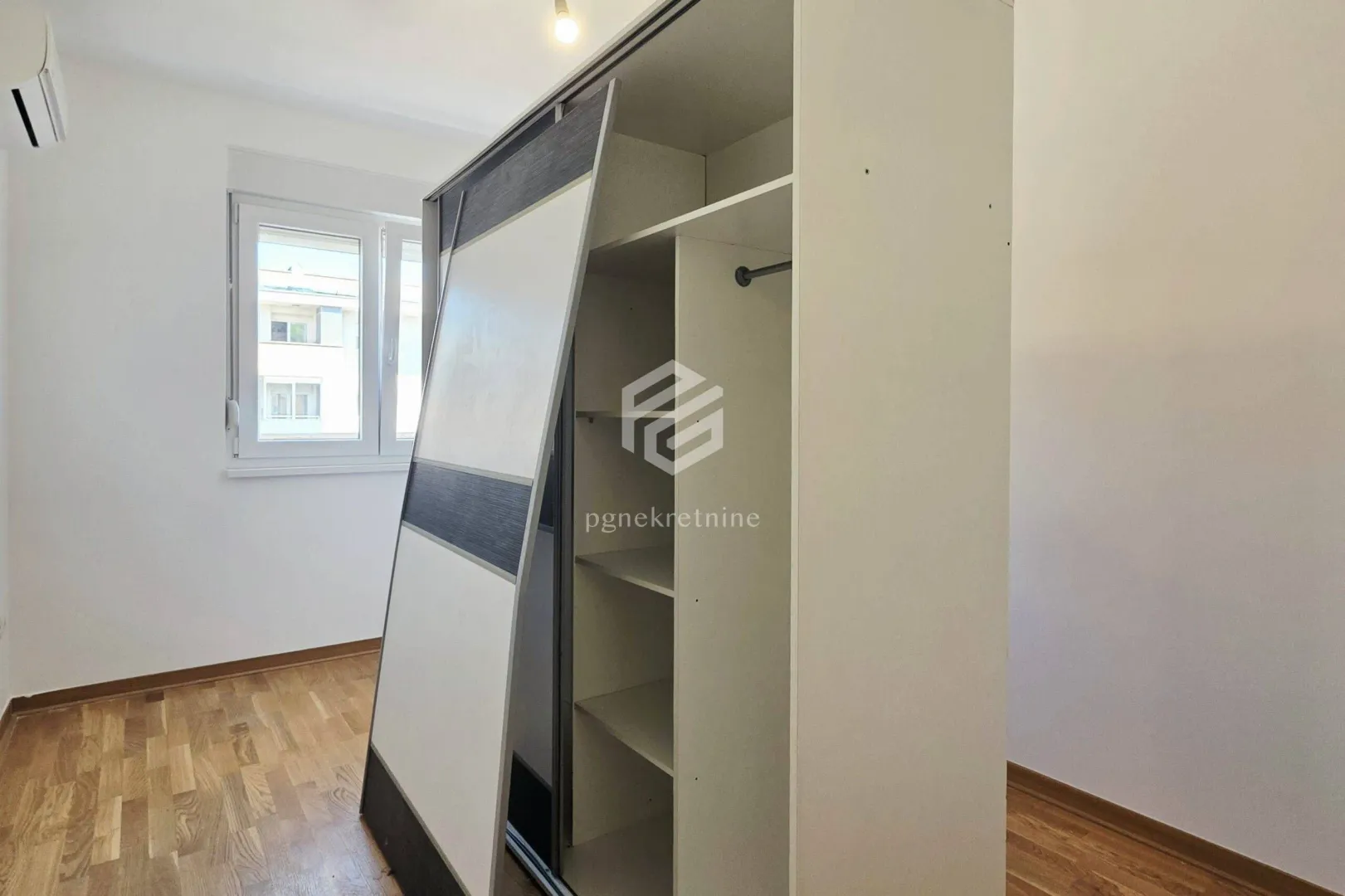 Rent, two bedroom apartment, 64m², City Kej, Podgorica