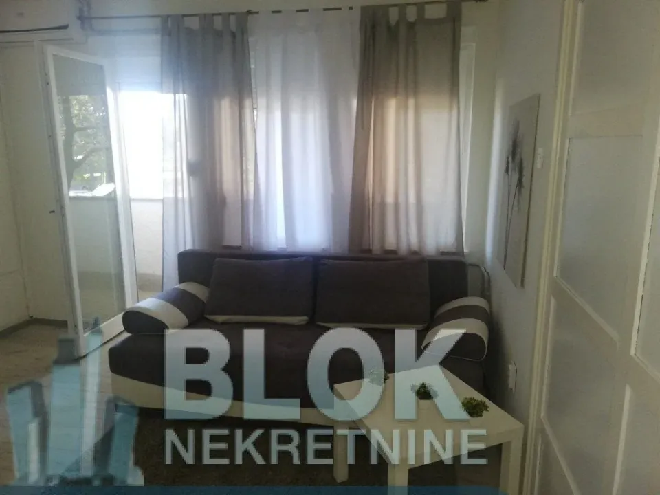 Izdavanje, garsonjera, 30m², Preko Morače, Podgorica