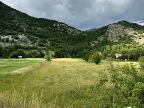 Zemljište in Nikšić