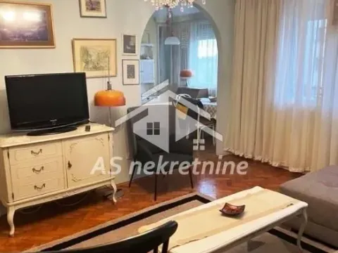 Izdavanje, trosoban stan, 90m², Tašmajdan, Palilula Sve Podlokacije - image 4