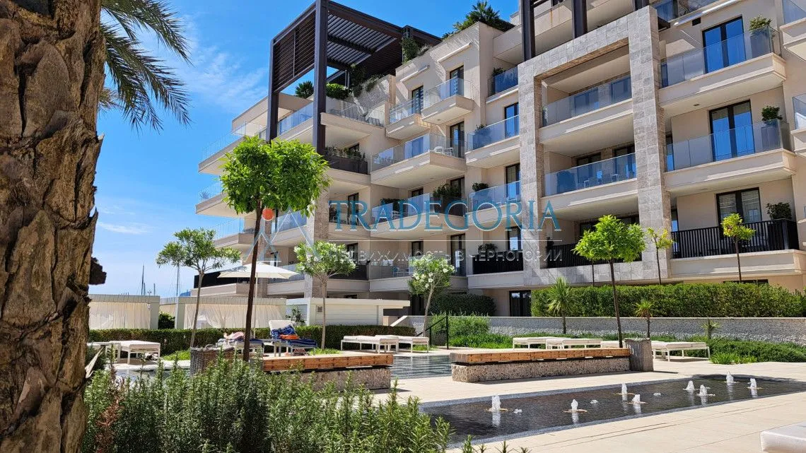 Prodaja, jednosoban stan, 87m², Tivat, Crna Gora