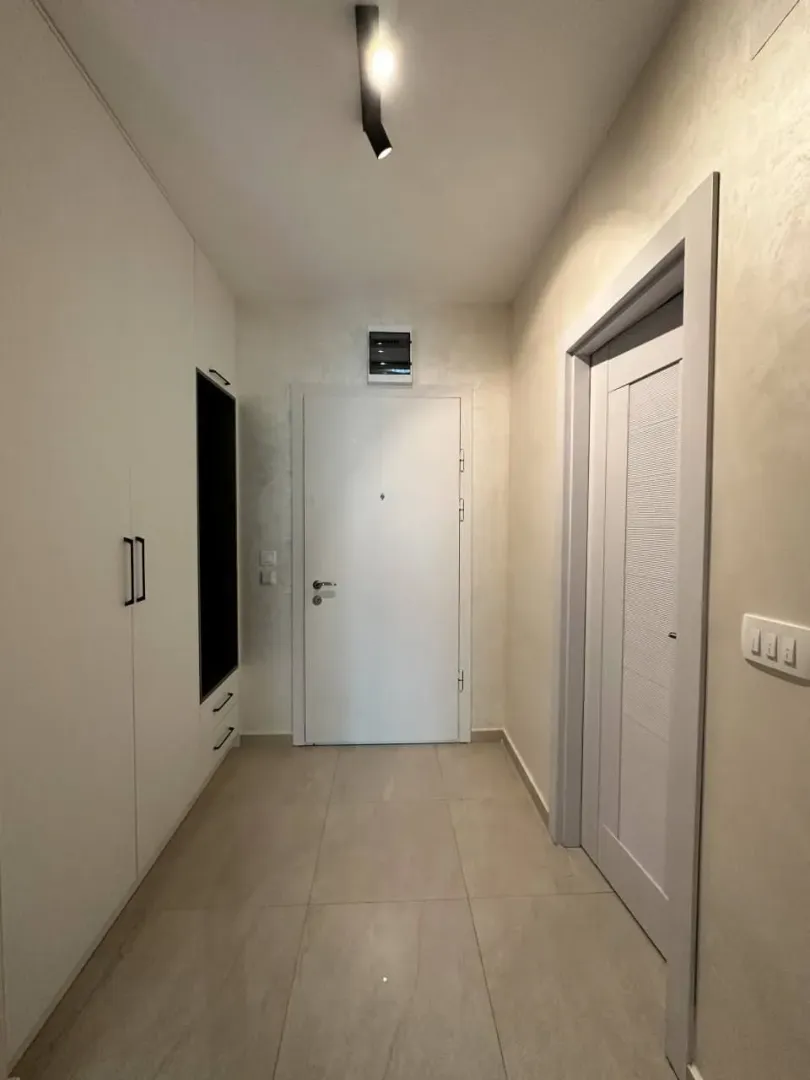 Rent, one bedroom apartment, 55m², Bečići, Budva