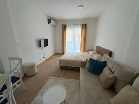 Rent, studio apartment, 33m², Budva, Crna Gora - image 7