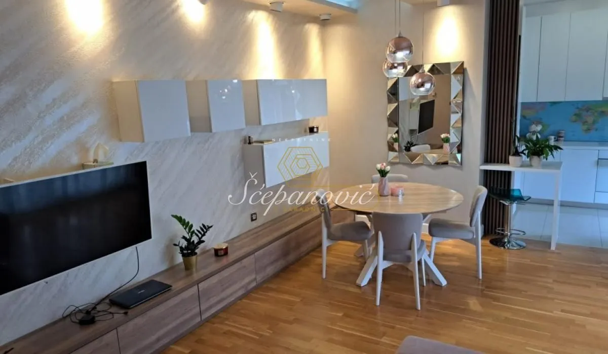 Prodaja, trosoban stan, 87m², Nova Detelinara, Novi Sad Sve Podlokacije