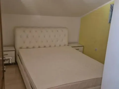 Izdavanje, stan, 120m², Kotor, Crna Gora - image 4