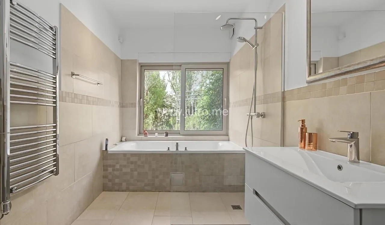 Prodaja, kuća, 158m², Kavač, Kotor