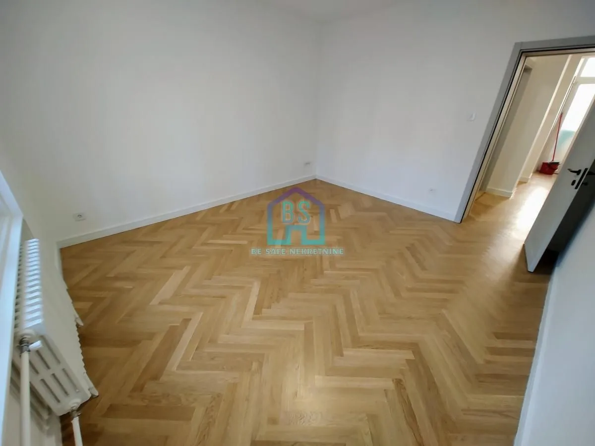 Prodaja, trosoban stan, 85m², Stari grad, Novi Sad