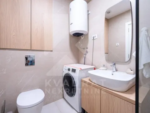 Izdavanje, dvosoban stan, 80m², Stara Varoš, Podgorica - image 19