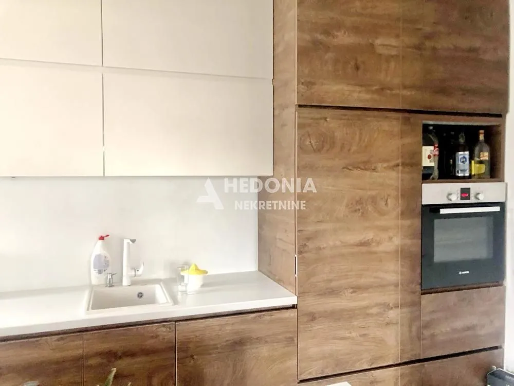 Prodaja, trosoban stan, 86m², Zvezdara Sve Podlokacije, Beograd