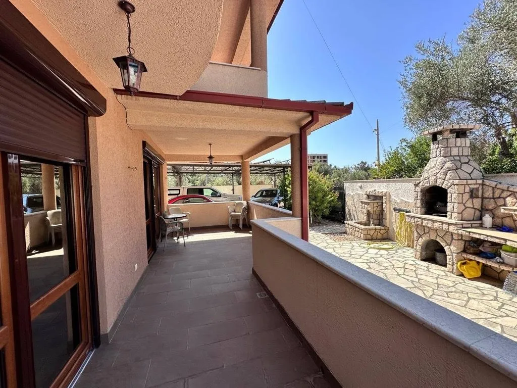 Sale, house, 165m², Bjeliši, Bar