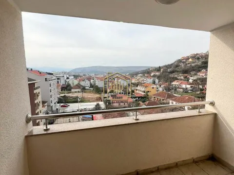 Prodaja, četvorosoban stan, 220m², Preko Morače, Podgorica - image 18