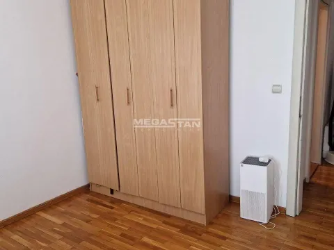 Izdavanje, trosoban stan, 83m², Južni Bulevar, Vračar Sve Podlokacije - image 5