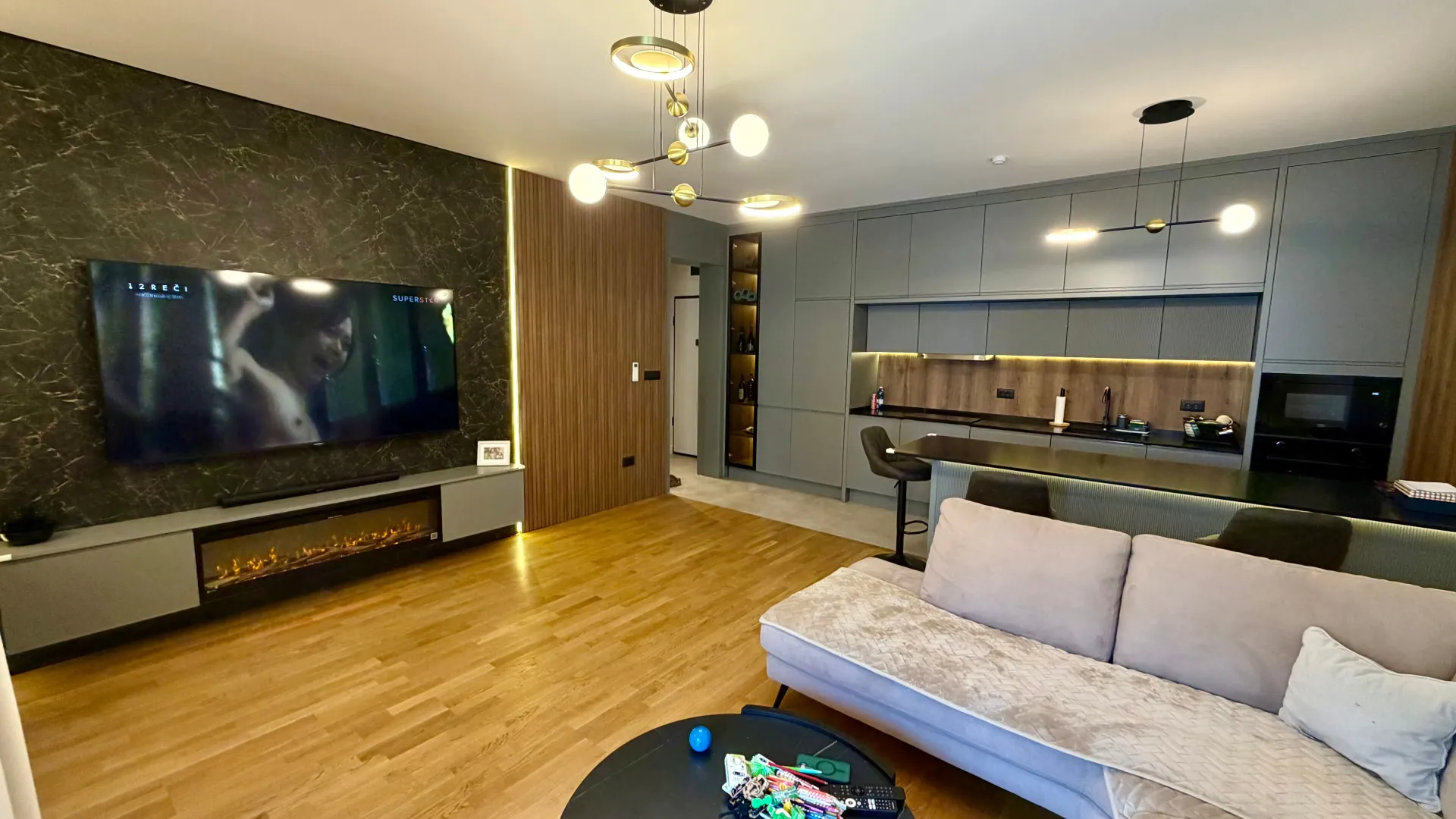 Prodaja, dvosoban stan, 80m², Stari Aerodrom, Podgorica