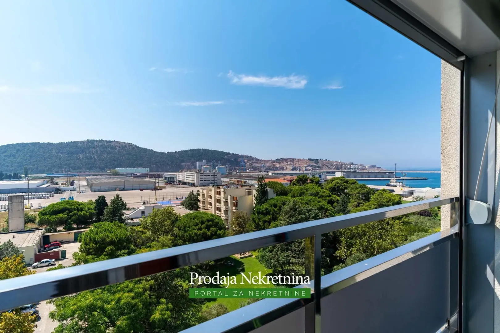 Rent, two bedroom apartment, 130m², Centar, Bar