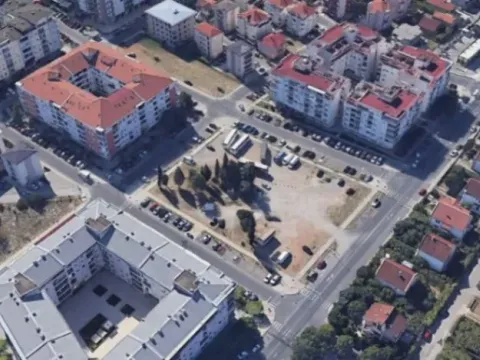 Sale, house, 220m², Tološi, Podgorica - image 2