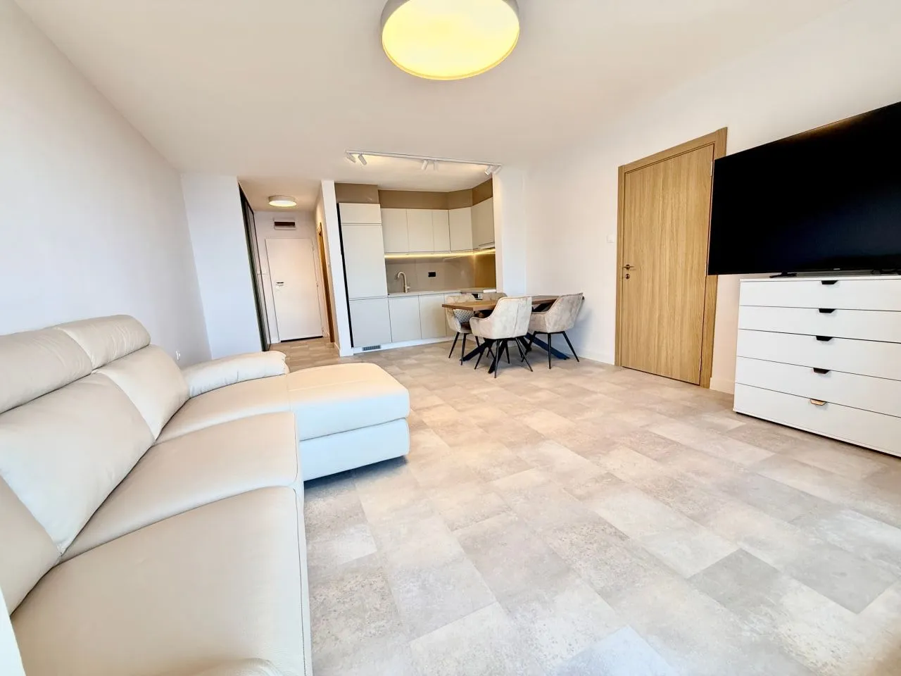 Prodaja, jednosoban stan, 45m², Sveti Stefan, Budva