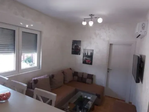 Izdavanje, jednosoban stan, 40m², Budva, Crna Gora - image 9