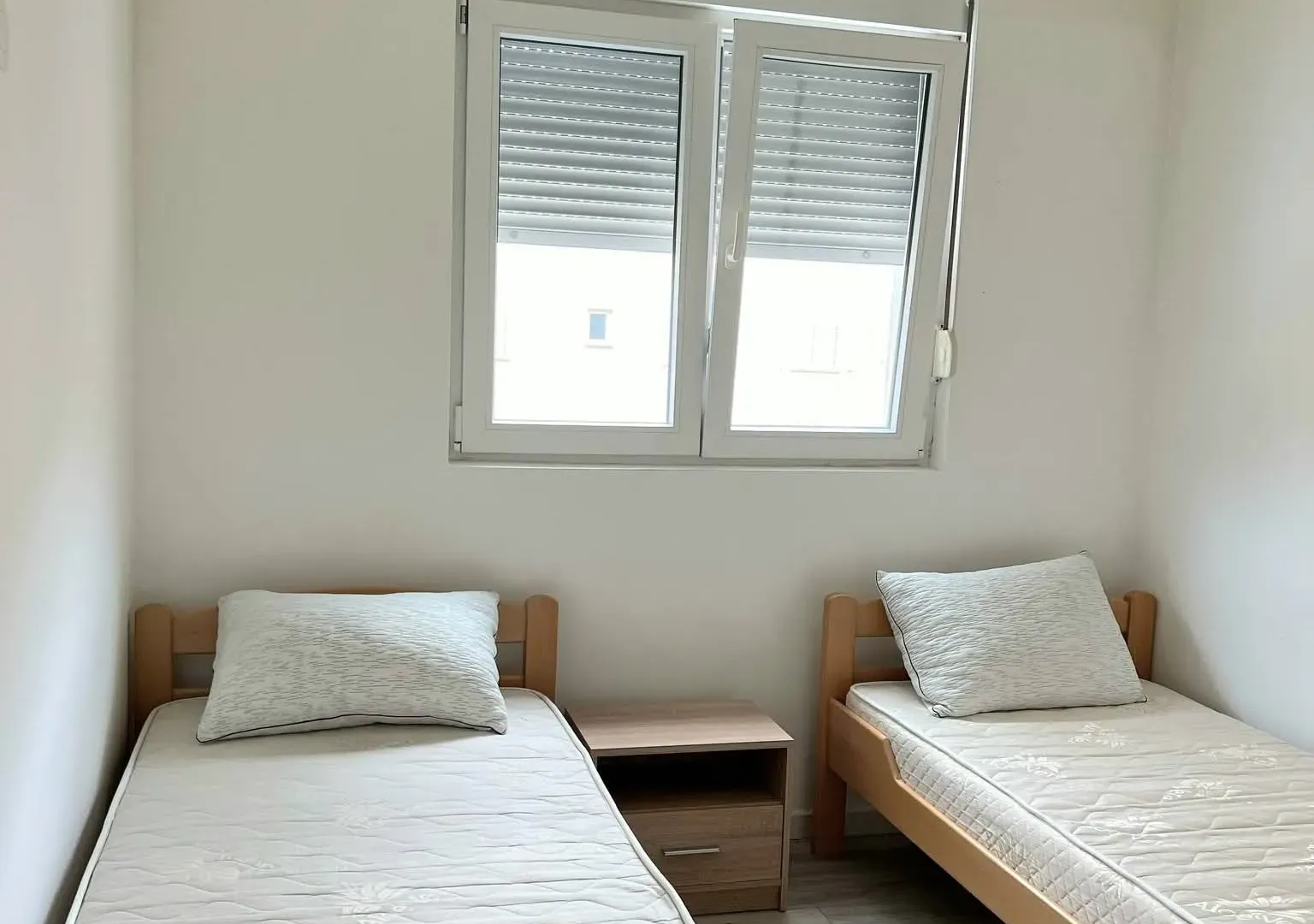 Izdavanje, dvosoban stan, 53m², Rozino, Budva
