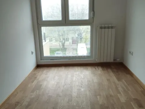 Prodaja, četvorosoban stan, 76m², Pančevo, Srbija - image 4