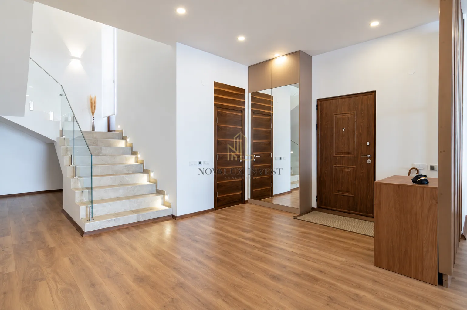 Rent, house, 450m², Krimovica, Kotor