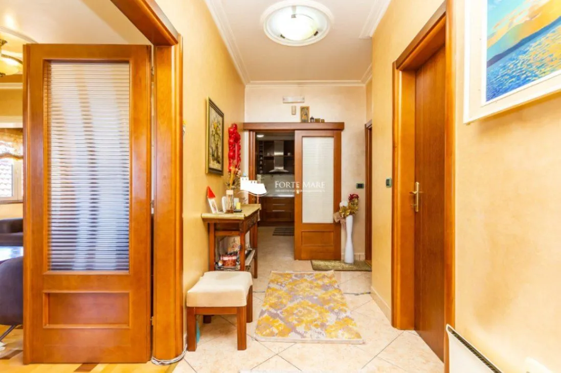 Prodaja, kuća, 296m², Srbina, Herceg Novi