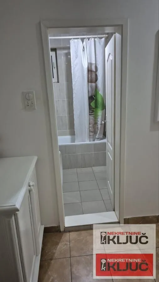 Prodaja, trosoban stan, 78m², Bulevar Oslobodjenja, Novi Sad Sve Podlokacije