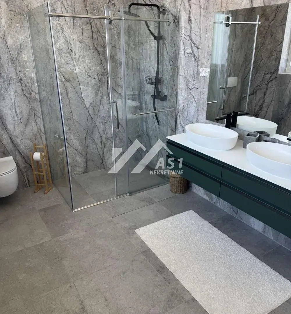 Rent, house, 300m², Kamenjar, Novi Sad Sve Podlokacije