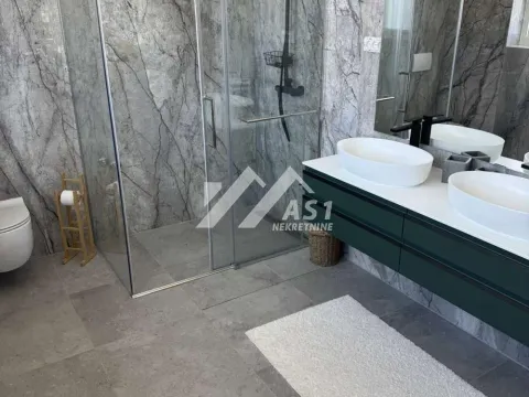 Izdavanje, kuća, 300m², Kamenjar, Novi Sad Sve Podlokacije - image 10