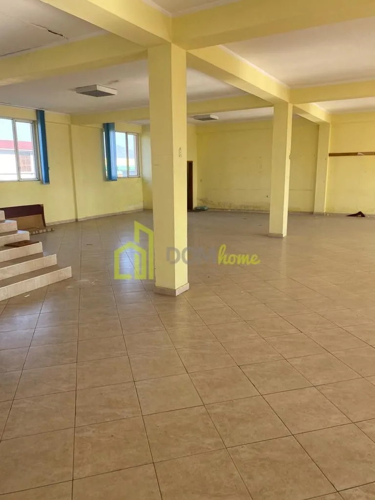 Rent, office space, 1106m², Zeta, Podgorica
