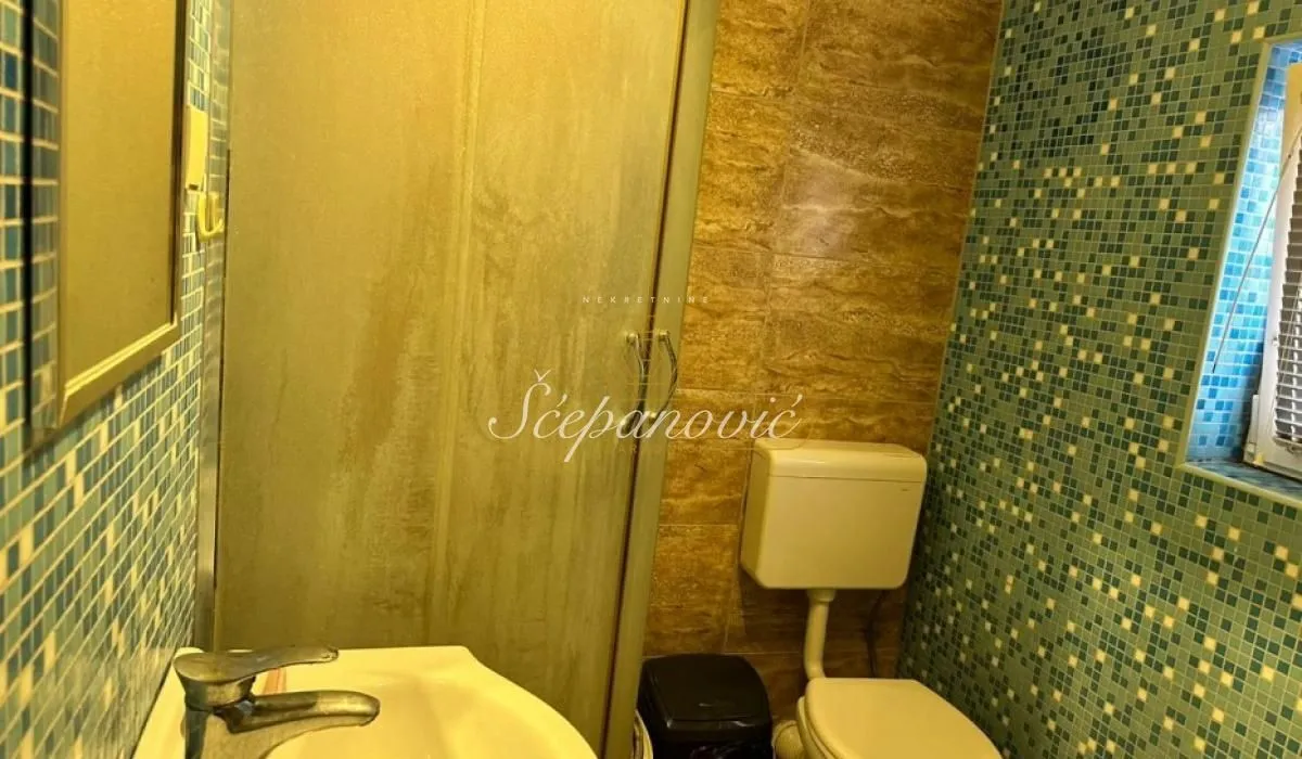 Prodaja, stan, 193m², Centar, Novi Sad