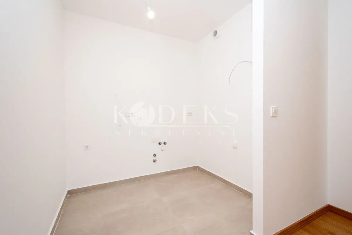 Izdavanje, poslovni prostor, 47m², City Kvart, Podgorica