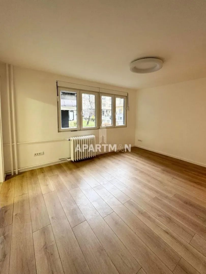 Rent, office space, 34m², Kalenić Pijaca, Vračar Sve Podlokacije