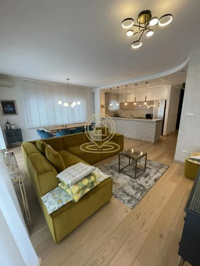 Prodaja, trosoban stan, 105m², Liman 3, Novi Sad Sve Podlokacije